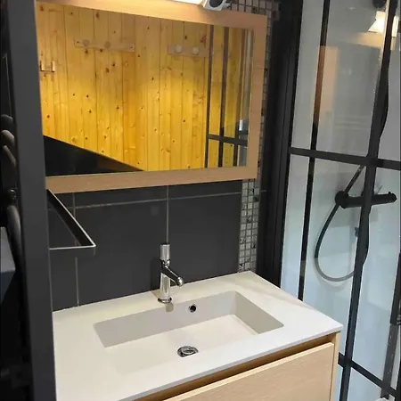 Duplex Avec Terrasse Entierement Equipe60m2 Chalet *
